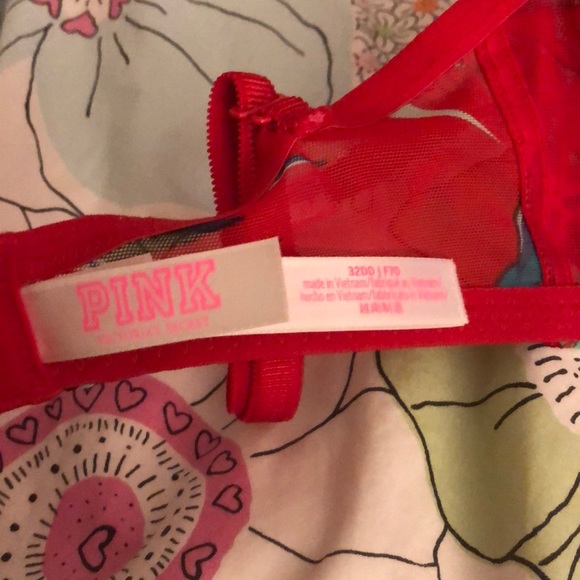 Victoria Secret Push Up Bra - Picture 3 of 5